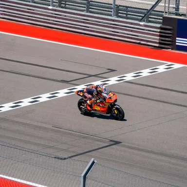 RACE Moto