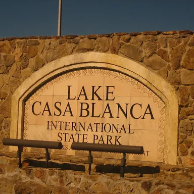 Lake Casa Blanca International State Park
