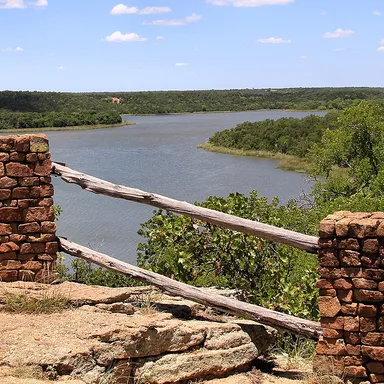 Lake Mineral Wells State Park & Trailway