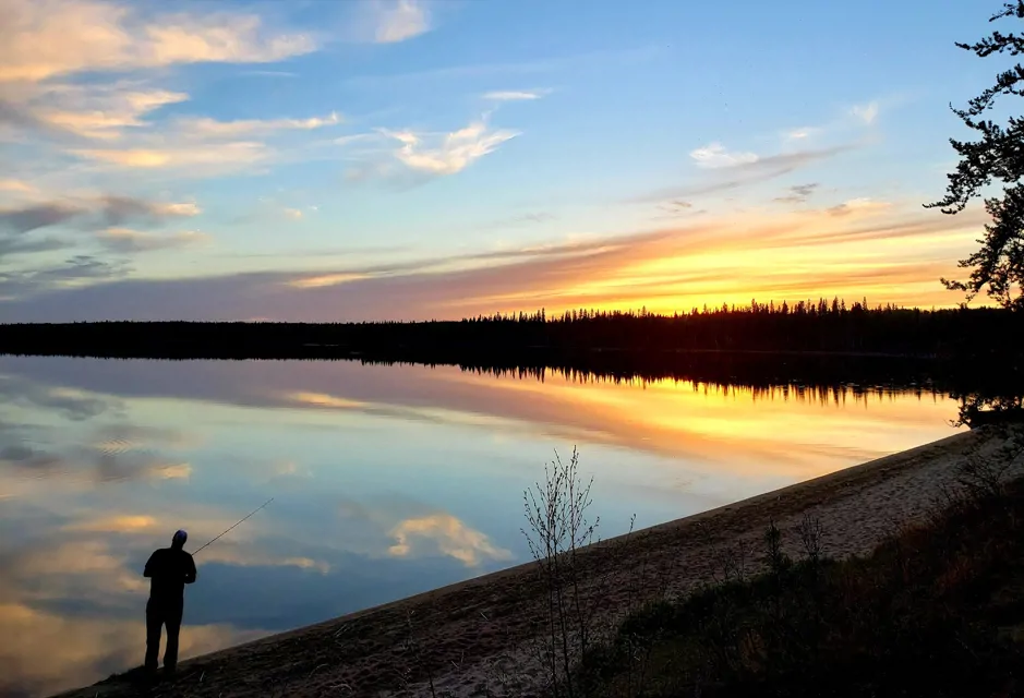 Saskatchewan-Sunset-fishing Sunset fishing in Saskatchewan