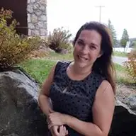 Estelle M.