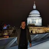 Simon F.