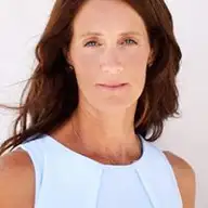 Lynne G.