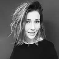Amanda V.