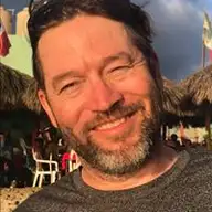 Simon R.
