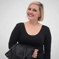 Suzie V.