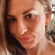 Ayzia D.