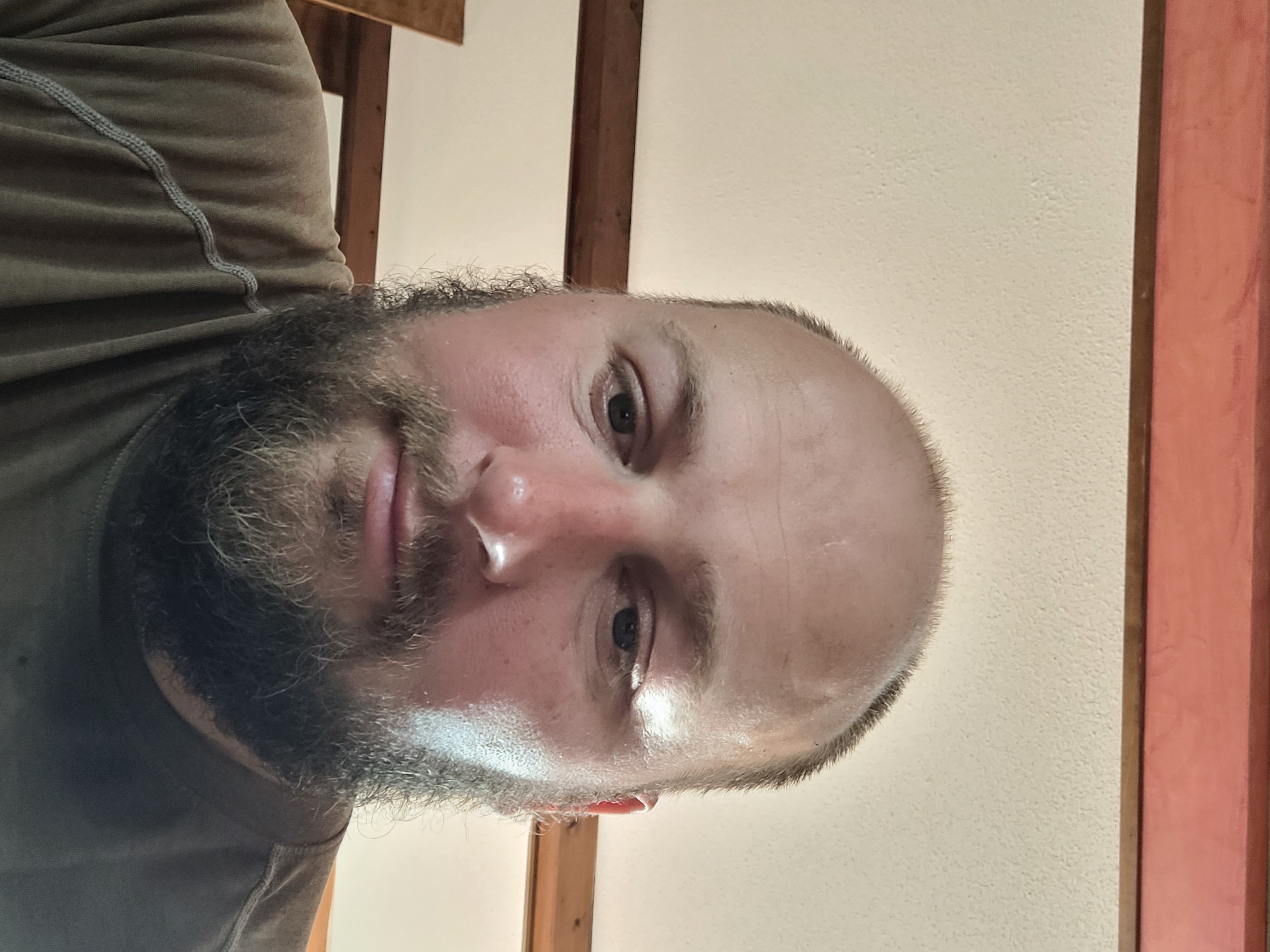 MR