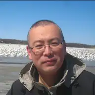 qi W.