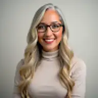 Davina M.