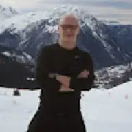Alex V.