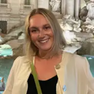 Mia M.