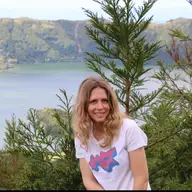 Claire R.