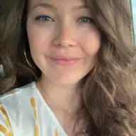 Ashleigh B.