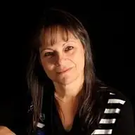 Isabelle R.