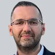 Omar F.