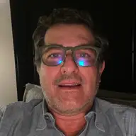 Luis V.