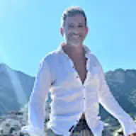 Max M.