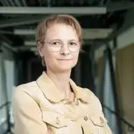Cécile J.