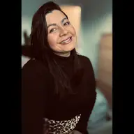 Aynis A.