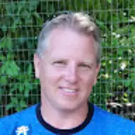 Darren V.