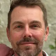 Lee P.
