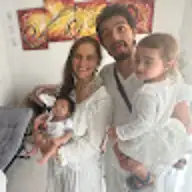 Familia B.