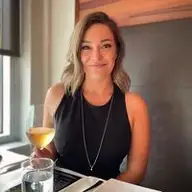 Isabelle S.