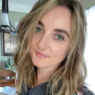Laura F.