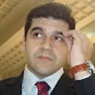 Roberto E.
