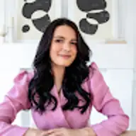 Jessie-Renee M.