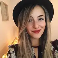 Sandrine L.