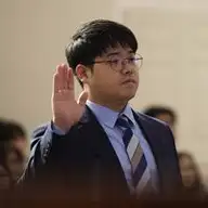 Jinwoo K.