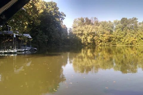 Holiday Point Marina and Campground