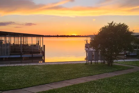 Red River South Marina-Resort