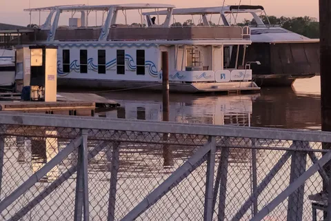 Red River South Marina-Resort