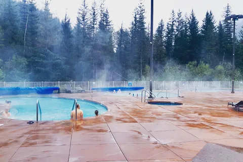 Crazy Creek Hot Pools Resort
