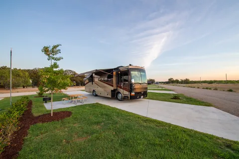 Waco Creekside Resort