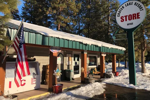 Crater Lake Resort
