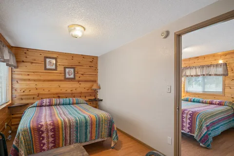 Crater Lake Resort