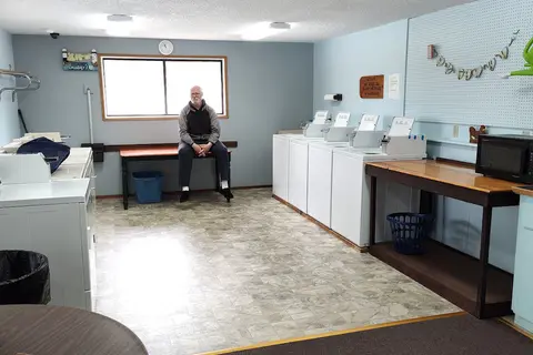 Pacific Holiday RV Resort-Sunrise Resorts