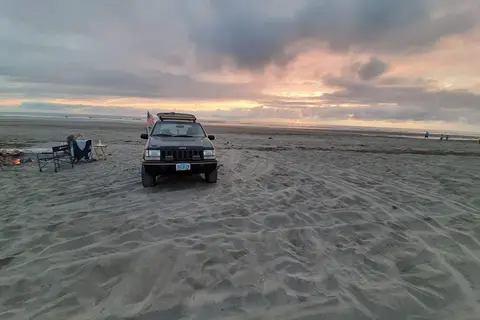 Pacific Holiday RV Resort-Sunrise Resorts