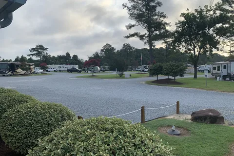 Raleigh Oaks RV and Cottage Resort