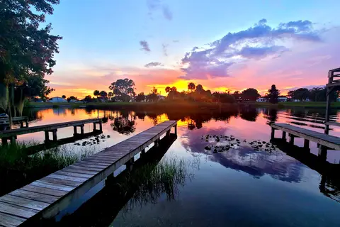 Zachary Taylor Waterfront RV Resort
