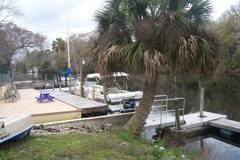 Big Oaks River Resort