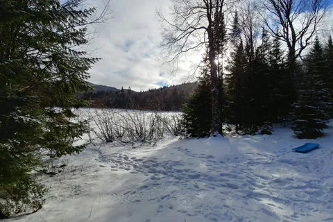Lac Chat - Mont Tremblant Provincial Park