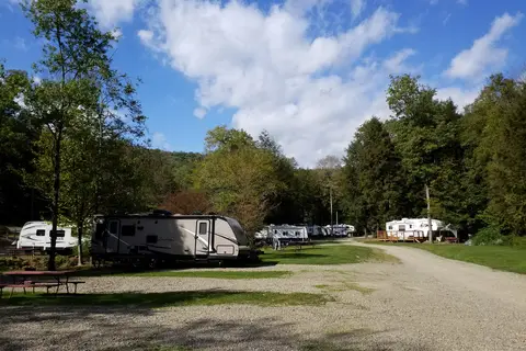 Whispering Winds Campground