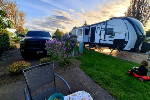 Premier RV Resort - Salem