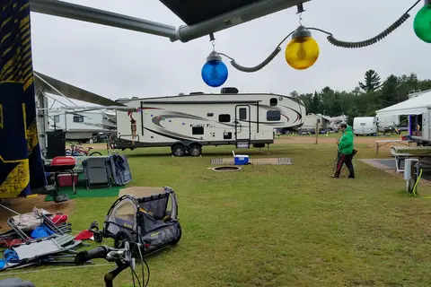 Hi-Pines Campground and Resort