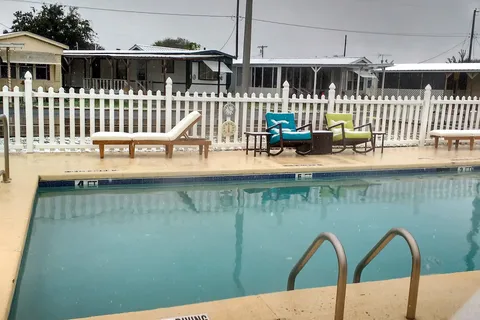 Twin Palms RV Park